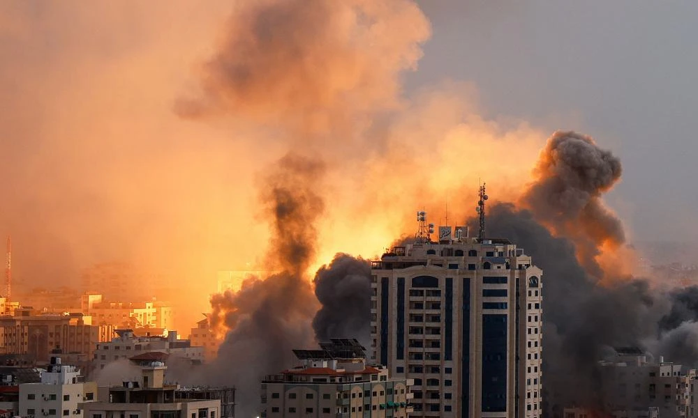 Οι IDF έπληξαν όχημα που παραβίαζε την εκεχειρία στη Γάζα - Πληροφορίες για 4 τραυματίες (βίντεο)